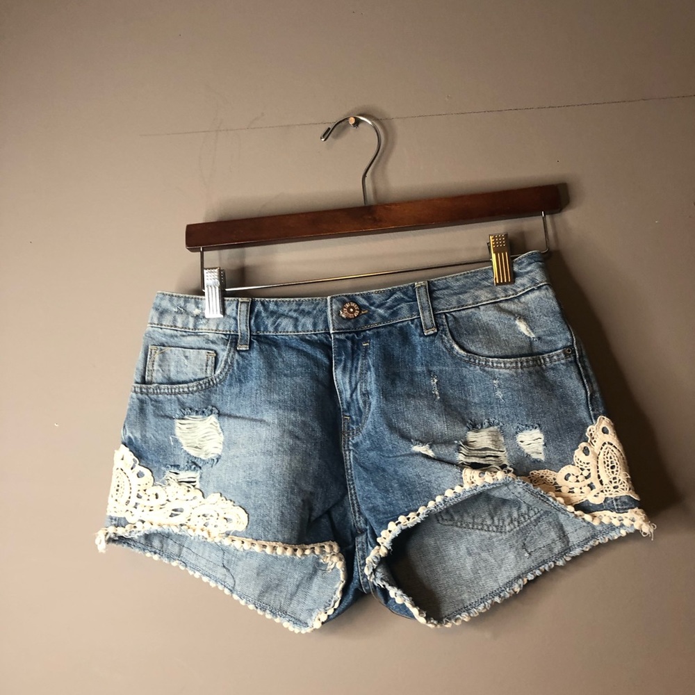 Zara jean shorts with lace size 4